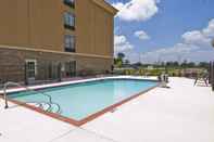 Swimming Pool Holiday Inn Express & Suites JACKSON/PEARL INTL AIRPORT, an IHG Hotel