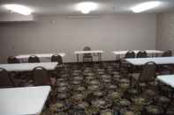 Functional Hall Holiday Inn Express LA JUNTA, an IHG Hotel