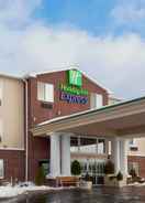 EXTERIOR_BUILDING Holiday Inn Express Hotel & Suites Ashtabula-Geneva, an IHG Hotel