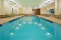 Swimming Pool Holiday Inn Express & Suites NEWBERRY, an IHG Hotel