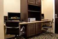 Functional Hall Holiday Inn Express & Suites NEWBERRY, an IHG Hotel