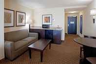 Ruang untuk Umum Holiday Inn Express & Suites NEWBERRY, an IHG Hotel