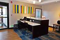 Lobby Holiday Inn Express & Suites MIAMI, an IHG Hotel