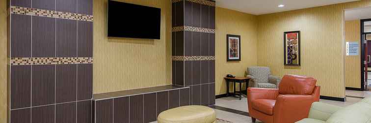 Lobby Holiday Inn Express & Suites LAFAYETTE EAST, an IHG Hotel