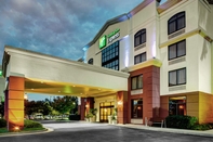 ภายนอกอาคาร Holiday Inn Express RICHMOND AIRPORT, an IHG Hotel