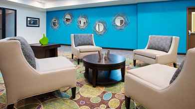 Sảnh chờ 4 Holiday Inn Express & Suites WYOMISSING, an IHG Hotel