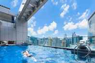 Swimming Pool Crowne Plaza HONG KONG CAUSEWAY BAY, an IHG Hotel