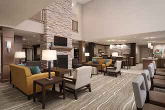 Lobby 4 Staybridge Suites STERLING HEIGHTS - DETROIT, an IHG Hotel