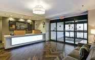 Lobby 7 Holiday Inn Express & Suites MILWAUKEE-NEW BERLIN, an IHG Hotel