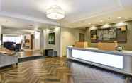 Lobby 4 Holiday Inn Express & Suites MILWAUKEE-NEW BERLIN, an IHG Hotel