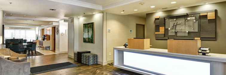 Lobby Holiday Inn Express & Suites MILWAUKEE-NEW BERLIN, an IHG Hotel