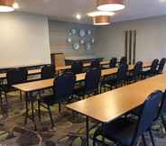 Functional Hall 7 Holiday Inn Express MUNISING-LAKEVIEW, an IHG Hotel
