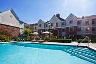 Swimming Pool Staybridge Suites DETROIT-UTICA, an IHG Hotel