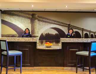 Lobi 2 Staybridge Suites SILICON VALLEY-MILPITAS, an IHG Hotel