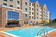 Swimming Pool Staybridge Suites WILMINGTON - BRANDYWINE VALLEY, an IHG Hotel