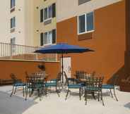 Common Space 7 Candlewood Suites NEWARK SOUTH - UNIVERSITY AREA