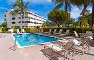 Swimming Pool 4 Holiday Inn Express & Suites KENDALL EAST - MIAMI, an IHG Hotel
