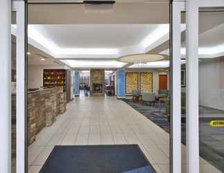 Lobby 2 Holiday Inn Express & Suites AUBURN HILLS, an IHG Hotel