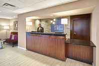 Lobi Holiday Inn Express HAMPTON - COLISEUM CENTRAL, an IHG Hotel