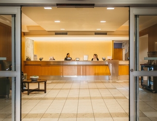 Lobby 2 Crowne Plaza SAN FRANCISCO AIRPORT, an IHG Hotel