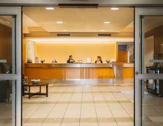 Lobby 2 Crowne Plaza SAN FRANCISCO AIRPORT, an IHG Hotel