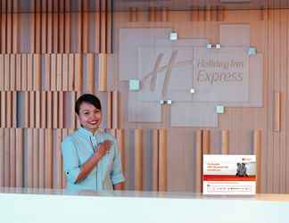 Lobi 2 Holiday Inn Express KUALA LUMPUR CITY CENTRE, an IHG Hotel