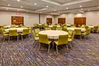 Functional Hall Holiday Inn Express LOUISVILLE AIRPORT EXPO CENTER, an IHG Hotel
