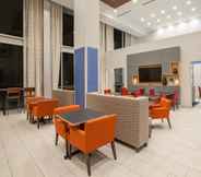 Lobi 6 Holiday Inn Express & Suites INDIANAPOLIS NE - NOBLESVILLE, an IHG Hotel