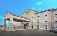 Bangunan 7 Holiday Inn Express & Suites CIRCLEVILLE, an IHG Hotel