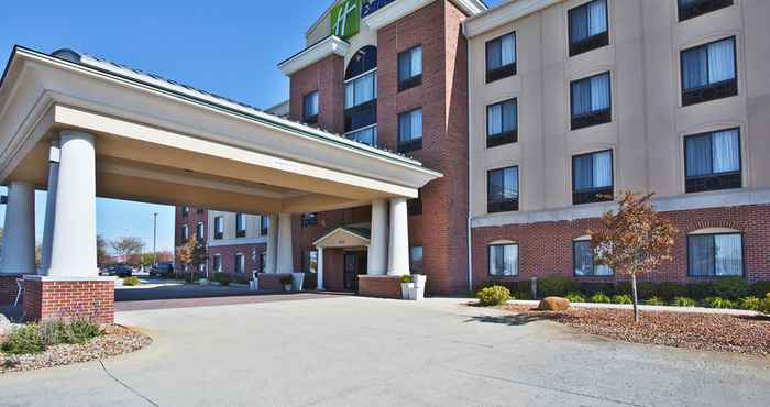 Exterior Holiday Inn Express & Suites ANDERSON, an IHG Hotel