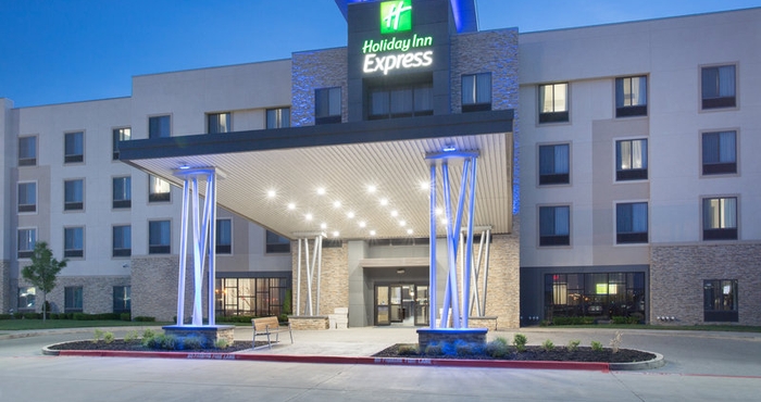 Exterior Holiday Inn Express & Suites AMARILLO WEST, an IHG Hotel