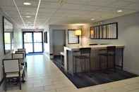 Lobi Holiday Inn Express & Suites BATESVILLE, an IHG Hotel