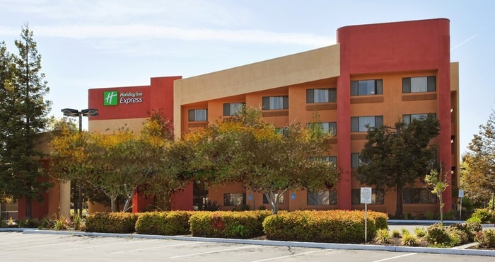 Bên ngoài Holiday Inn Express UNION CITY (SAN JOSE), an IHG Hotel