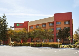 Bangunan 4 Holiday Inn Express UNION CITY (SAN JOSE), an IHG Hotel