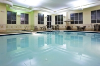 Kolam Renang Holiday Inn & Suites BECKLEY, an IHG Hotel