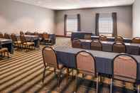 Functional Hall Holiday Inn POPLAR BLUFF, an IHG Hotel