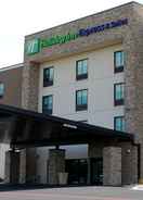 EXTERIOR_BUILDING Holiday Inn Express & Suites WHITE HALL, an IHG Hotel