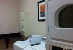 บริการของโรงแรม 3 Holiday Inn Express VANCOUVER NORTH - SALMON CREEK by IHG, an IHG Hotel