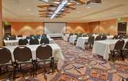 Functional Hall 4 Holiday Inn Express & Suites SACRAMENTO NE CAL EXPO, an IHG Hotel