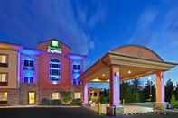 Exterior Holiday Inn Express PORTLAND SOUTH - LAKE OSWEGO, an IHG Hotel