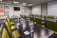 Functional Hall Holiday Inn Express & Suites DETROIT - FARMINGTON HILLS, an IHG Hotel