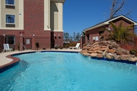 Swimming Pool Holiday Inn Express & Suites VIDOR SOUTH, an IHG Hotel