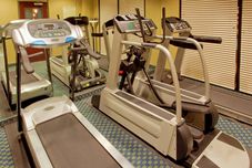 ห้องออกกำลังกาย Holiday Inn FORT WORTH NORTH-FOSSIL CREEK, an IHG Hotel
