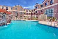 Swimming Pool Staybridge Suites TUCSON AIRPORT, an IHG Hotel