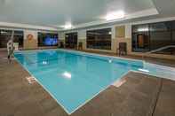 Swimming Pool Candlewood Suites BLOOMINGTON