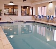 Swimming Pool 6 Holiday Inn Express & Suites CHICAGO WEST-O'HARE ARPT AREA, an IHG Hotel