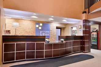 Lobby 4 Holiday Inn Express & Suites WEST CHESTER, an IHG Hotel