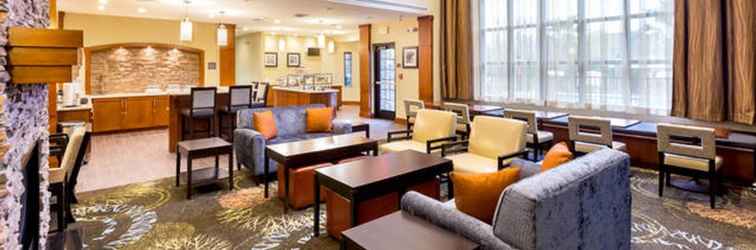 Sảnh chờ Staybridge Suites COLLEGE STATION, an IHG Hotel