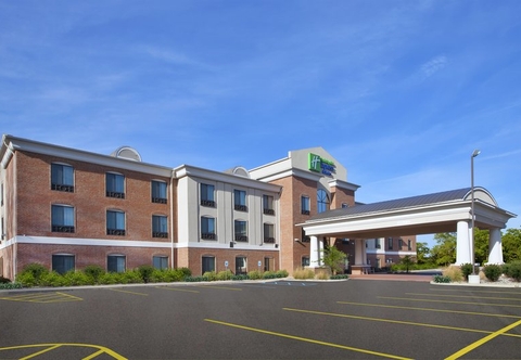 ภายนอกอาคาร Holiday Inn Express & Suites NILES, an IHG Hotel