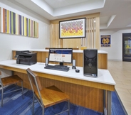 ห้องประชุม 2 Holiday Inn Express & Suites NILES, an IHG Hotel